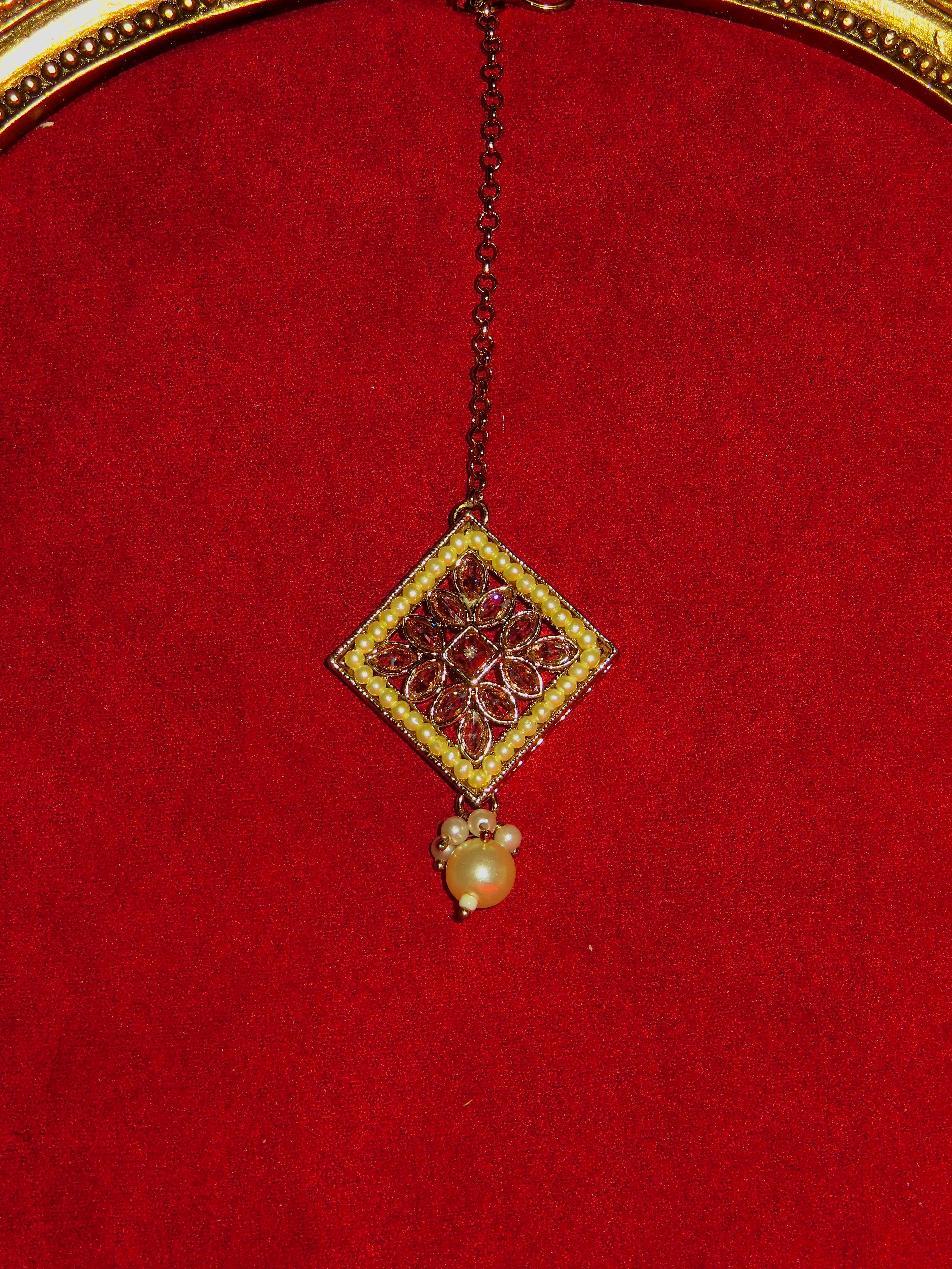Astra Diamond Polki Tikka