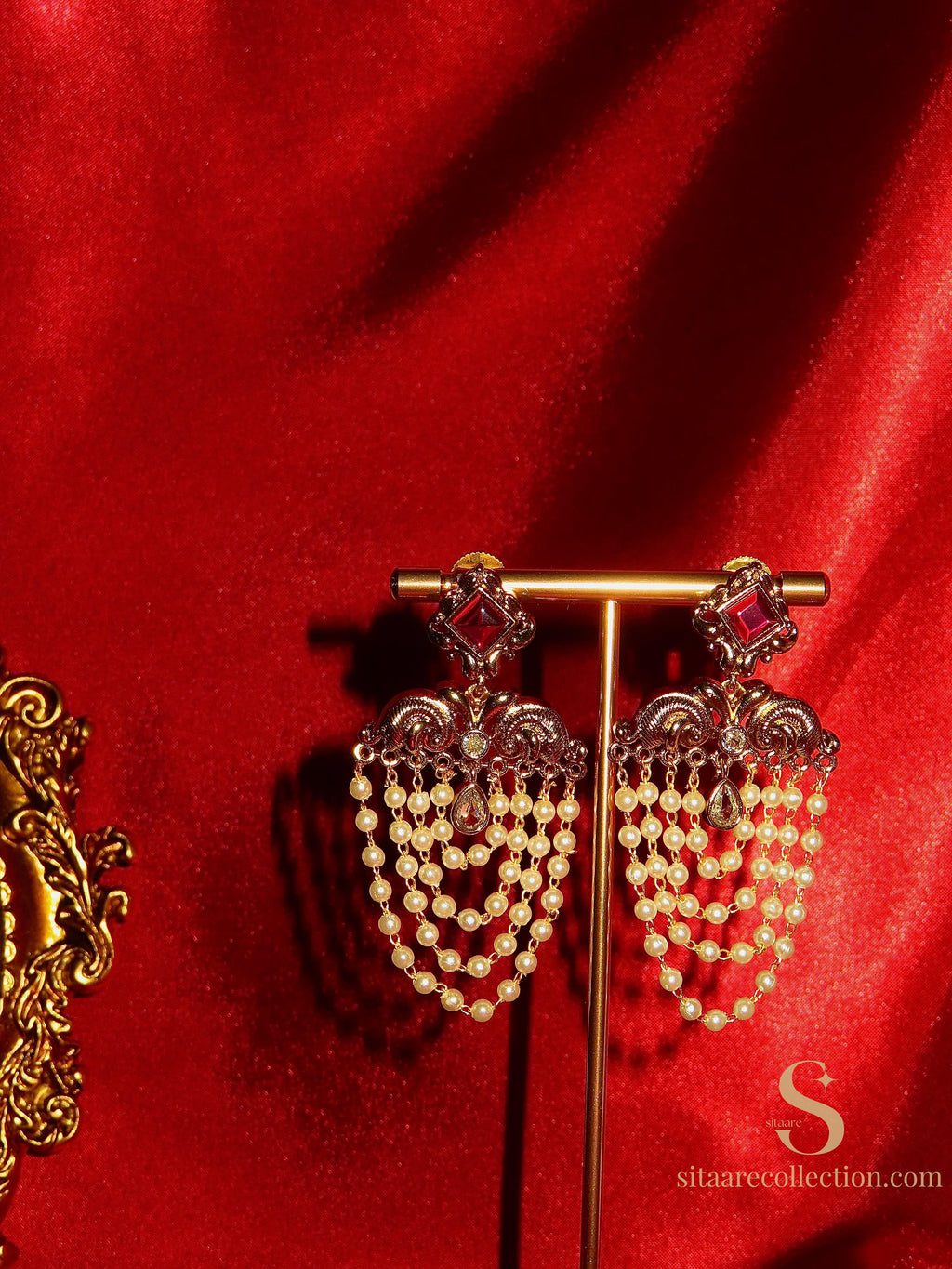 Ravina Pearl Earrings