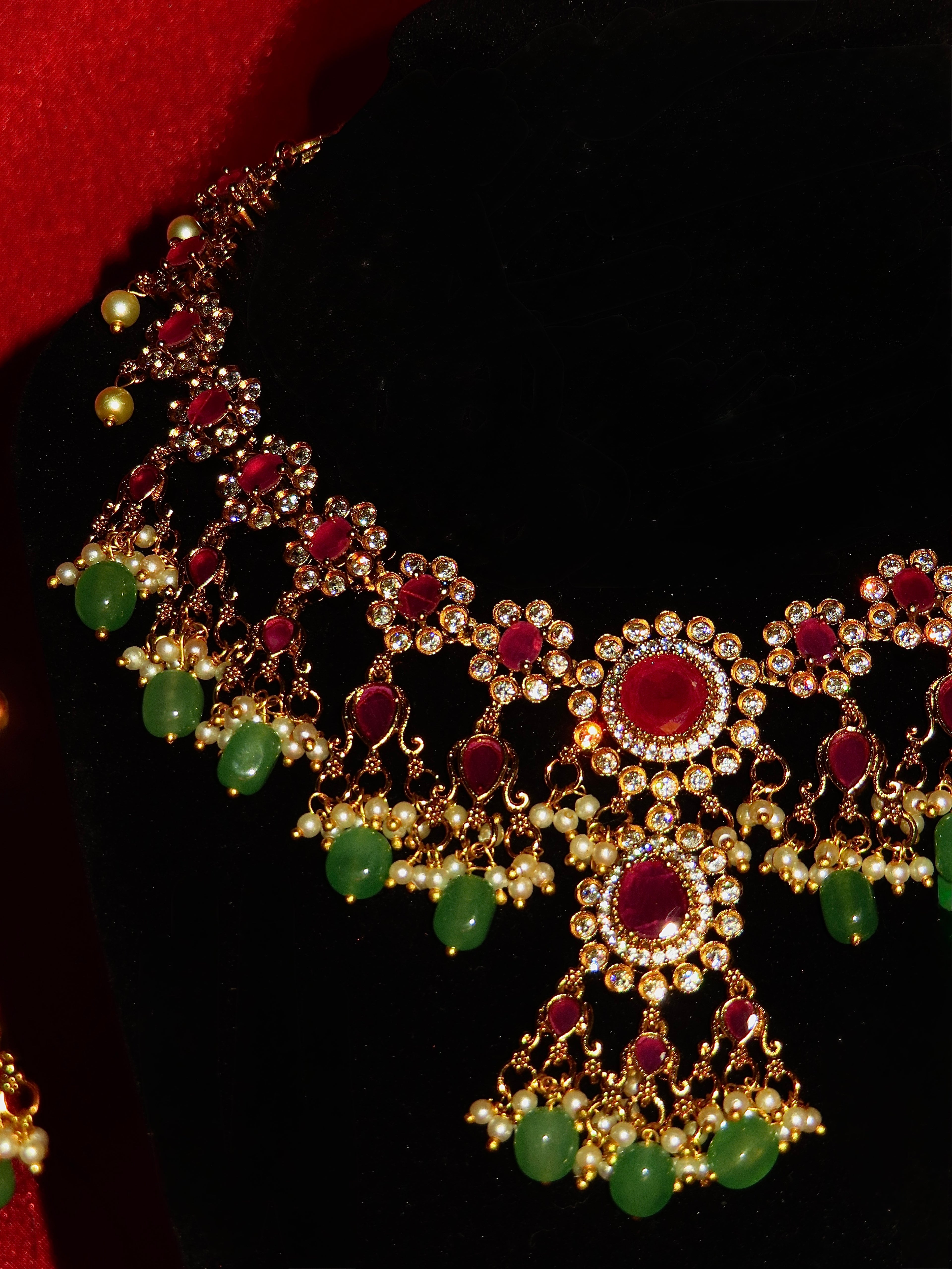 Electra Necklace Set