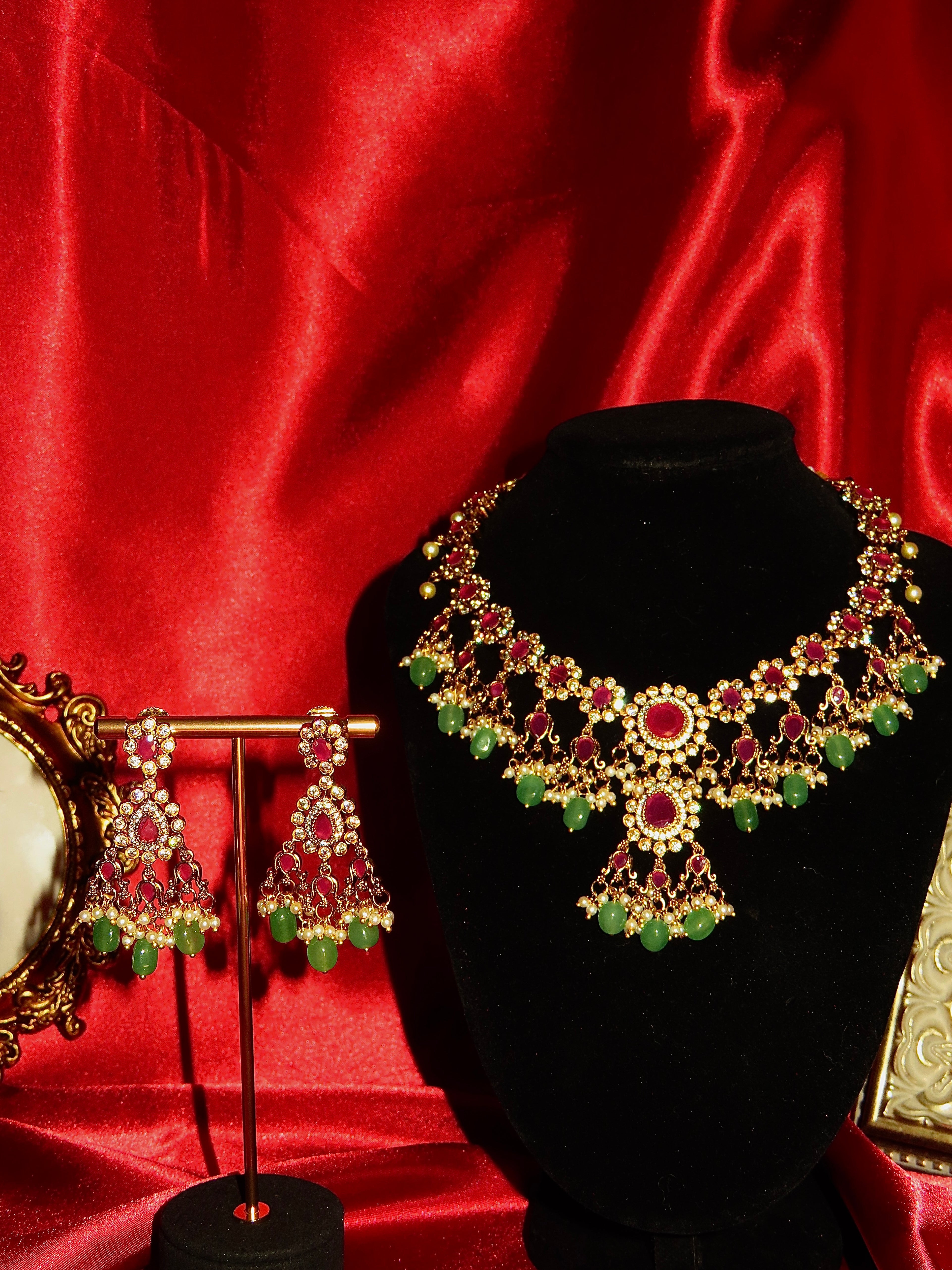 Electra Necklace Set