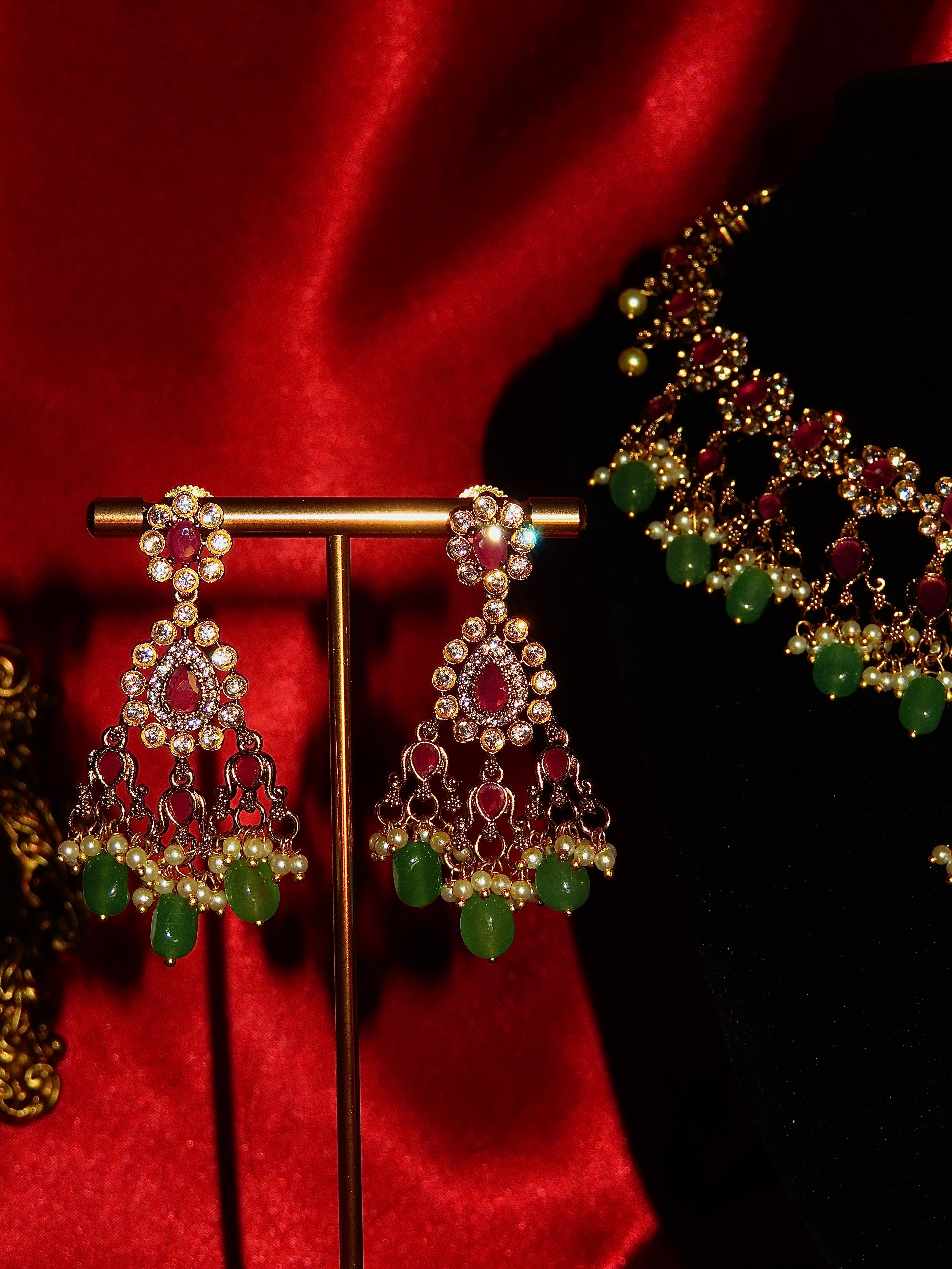 Electra Necklace Set