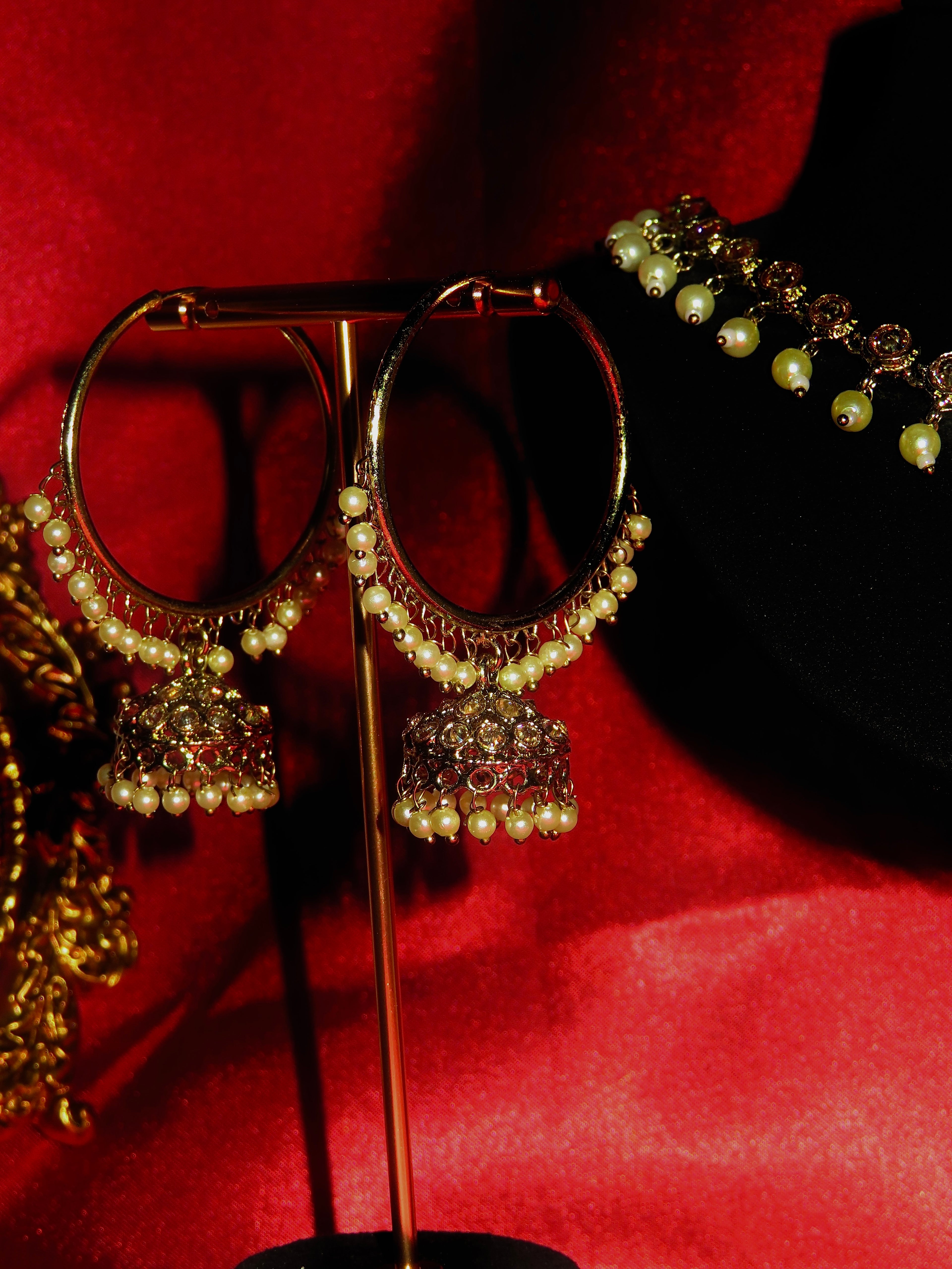 Selene White Polki Necklace Set