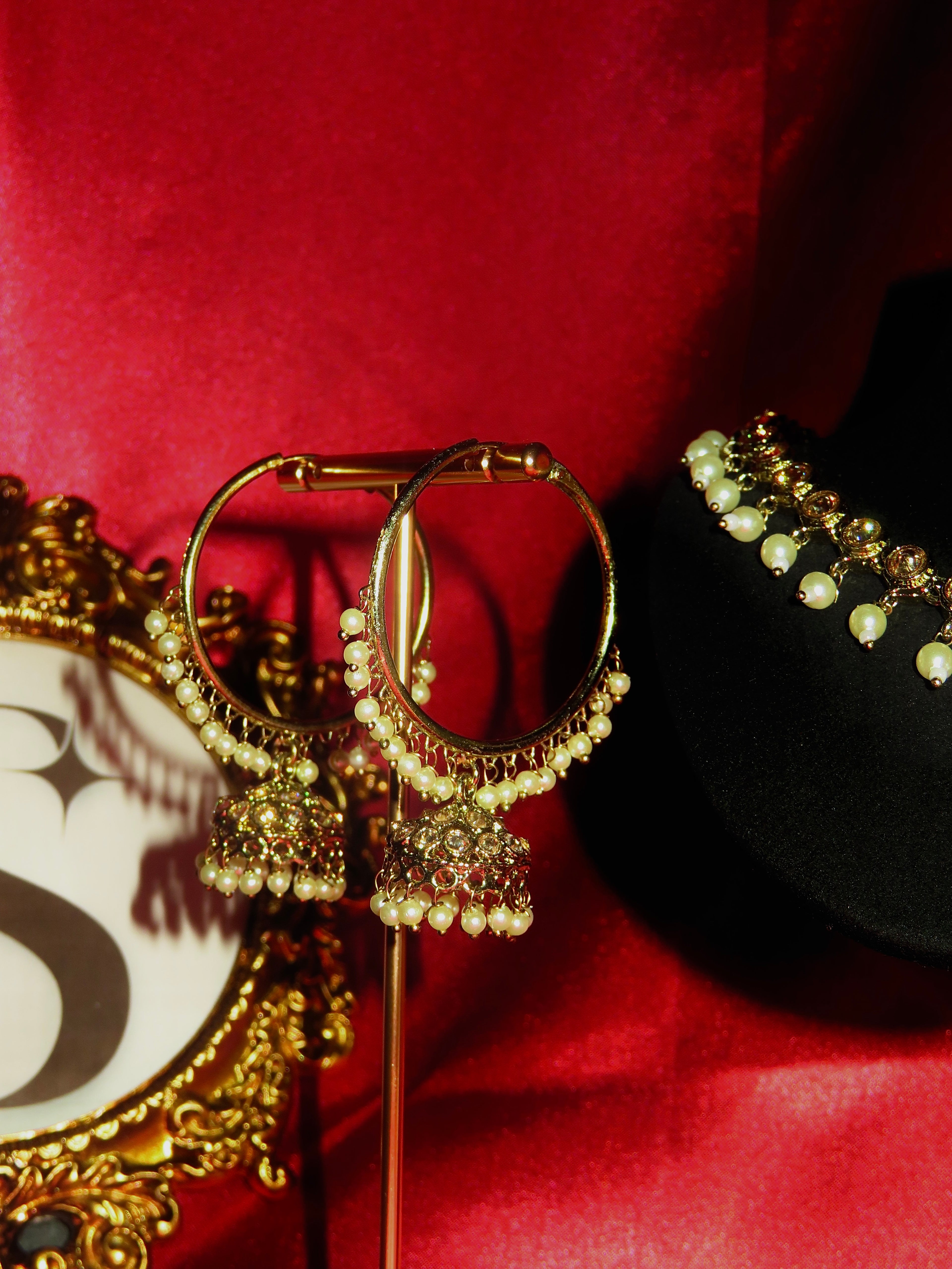 Selene White Polki Necklace Set