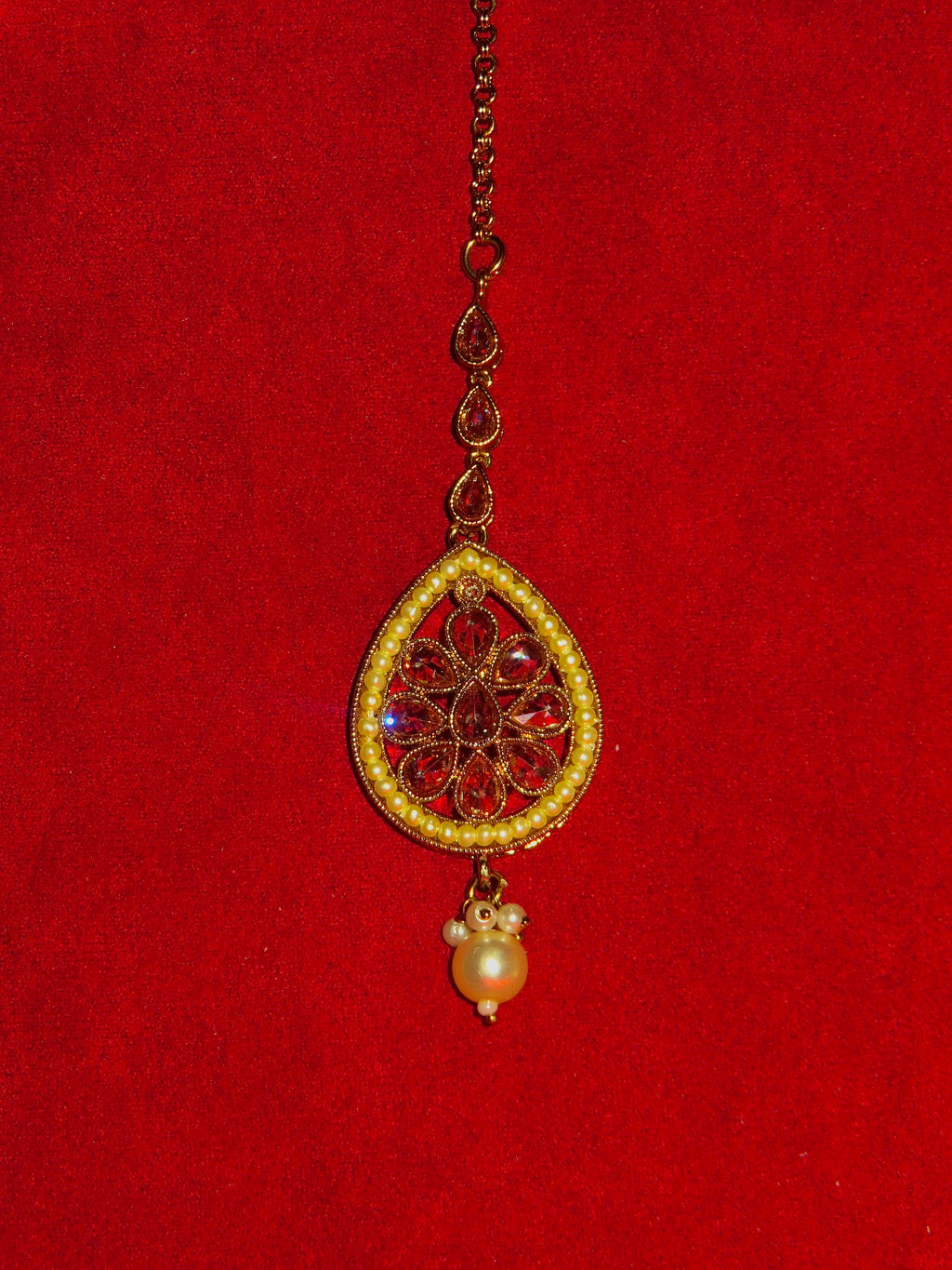 Vega Teardrop Polki Tikka